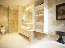 Villa Lakshmi Ubud, Ensuite Bathroom